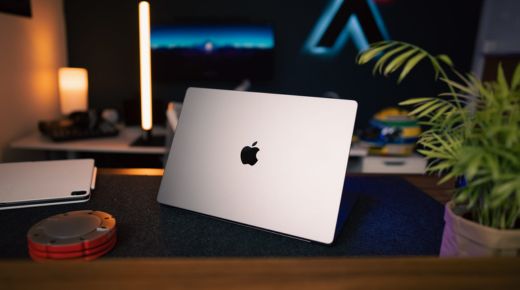 Why do Professionals Consider the MacBook Pro a Powerhouse of Productivity?